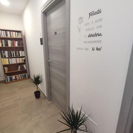 A Casa Di Lina Olbia Exterior foto