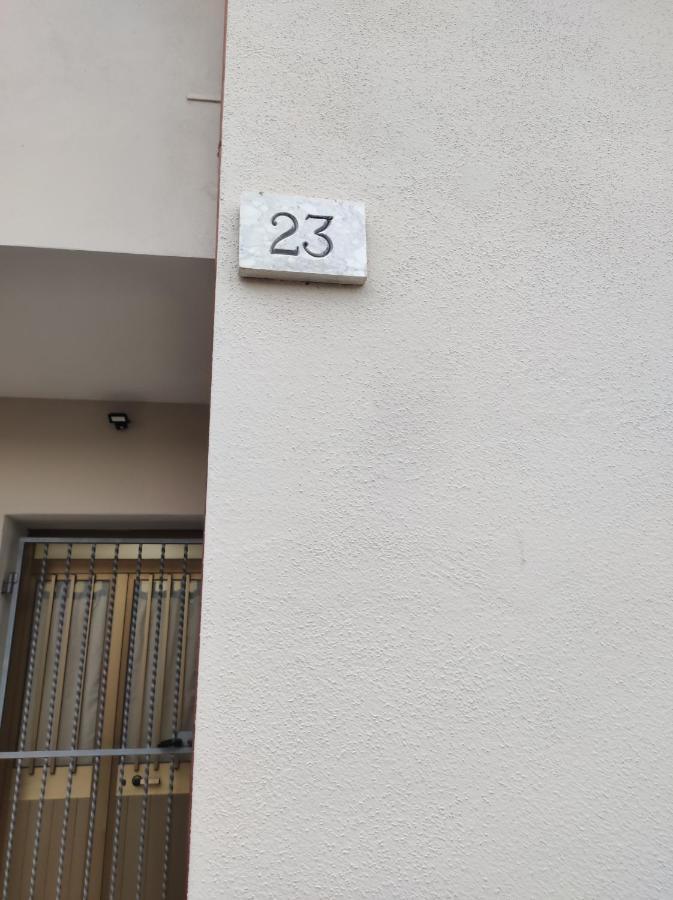 A Casa Di Lina Olbia Exterior foto